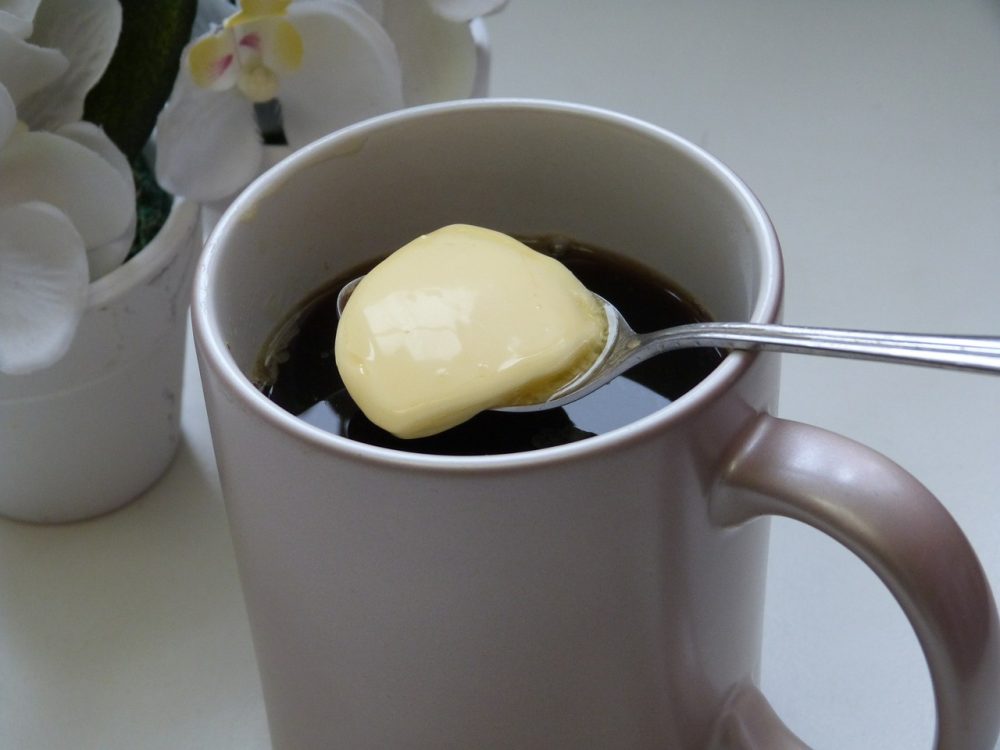 Помогает ли кофе со сливочным маслом терять вес?