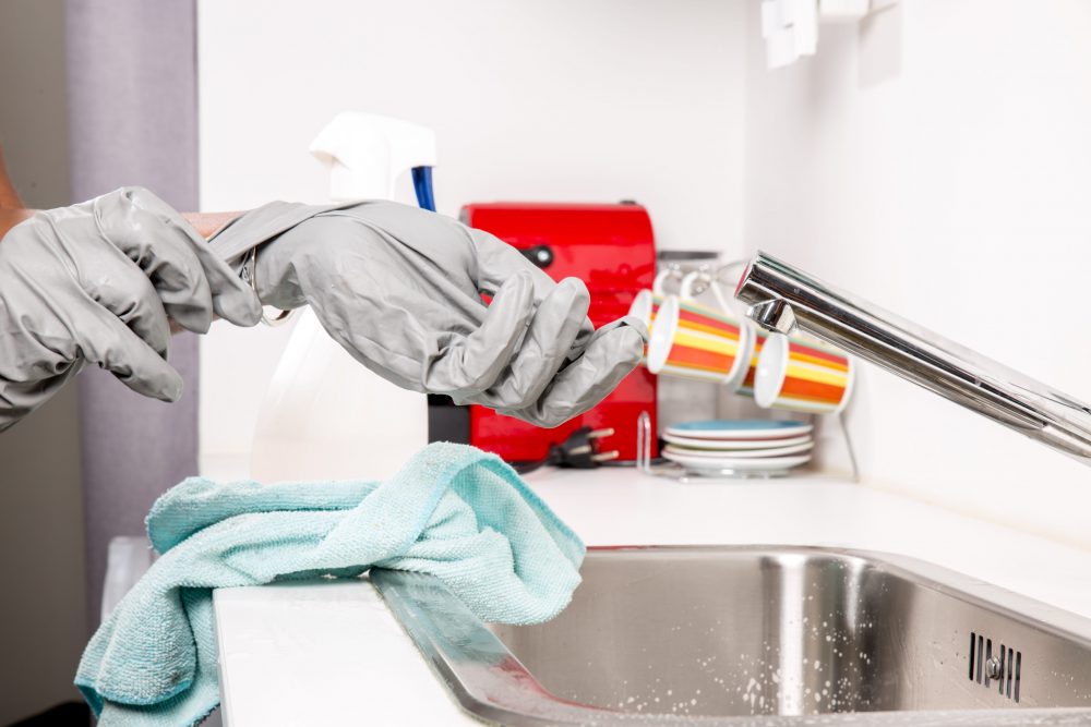 Уборка и дезинфекция кухни: ошибки, которые совершают чаще всего