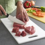 Как правильно разморозить мясо, чтобы его потребление было безопасным