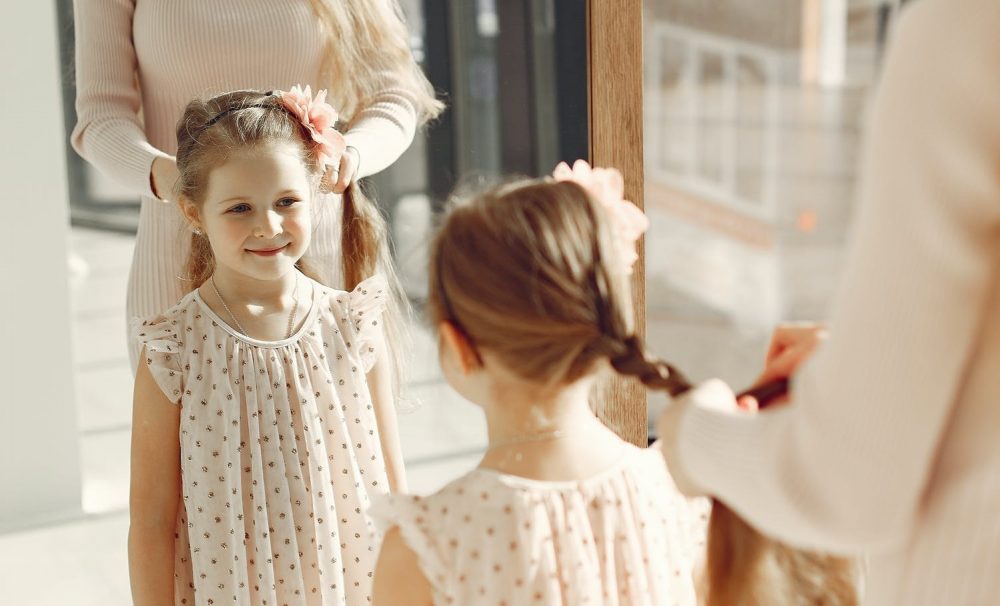 Как помочь ребенку полюбить свою внешность и перестать её критиковать