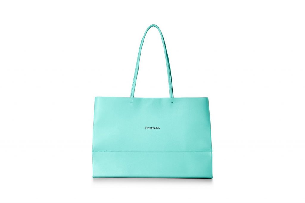 Неожиданная новинка: Tiffany & Co показывают коллекцию сумок
