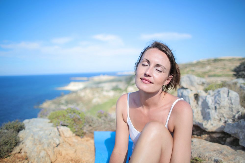 Безопасный загар летом: как защитить кожу и избежать рака?