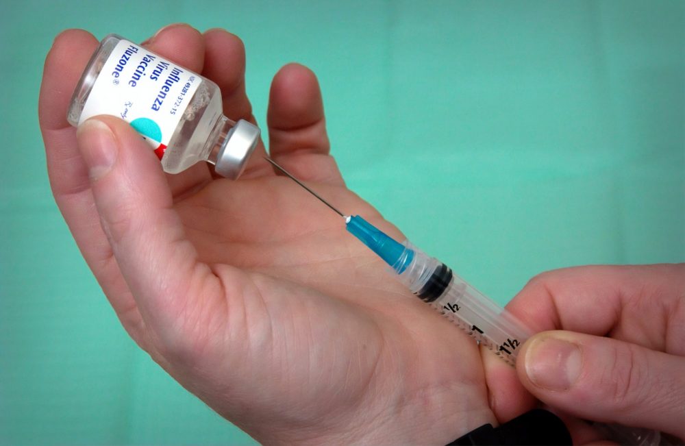 Вакцина в октябре? Эксперты сообщили нечто обнадёживающее о COVID-19