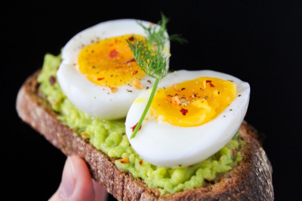 Сколько яиц есть в день, чтобы помочь своему телу терять вес