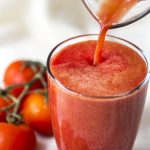 Сколько томатного сока нужно пить женщинам, чтобы облегчить менопаузу?