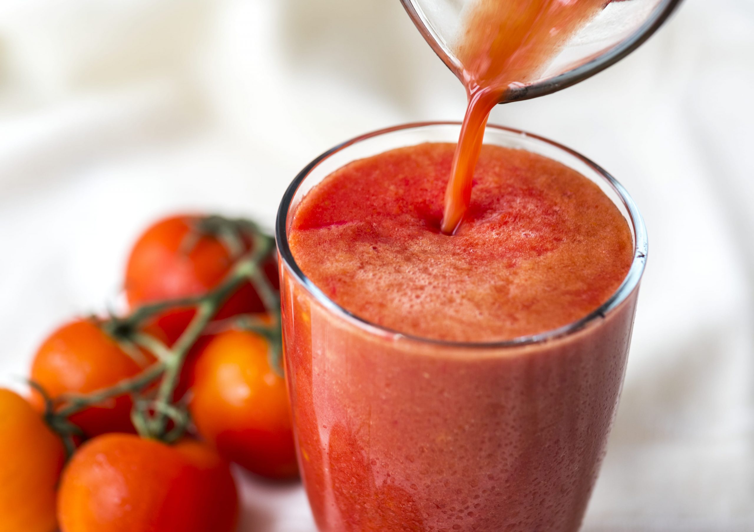 Сколько томатного сока нужно пить женщинам, чтобы облегчить менопаузу?