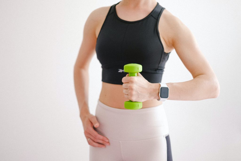 Упражнения с бутылками с водой для похудения сбросить вес