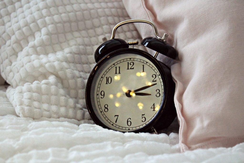 Что на самом деле означает, что вы просыпаетесь в 3 часа почти каждую ночь