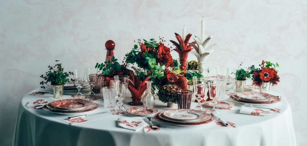 Dior создали роскошную коллекцию посуды ко Дню Святого Валентина
