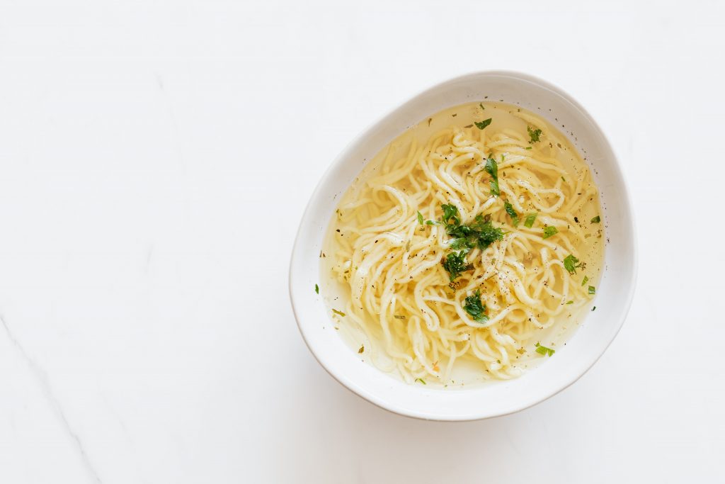 Какой суп на обед поможет вам сбросить вес (и от каких лучше отказаться)