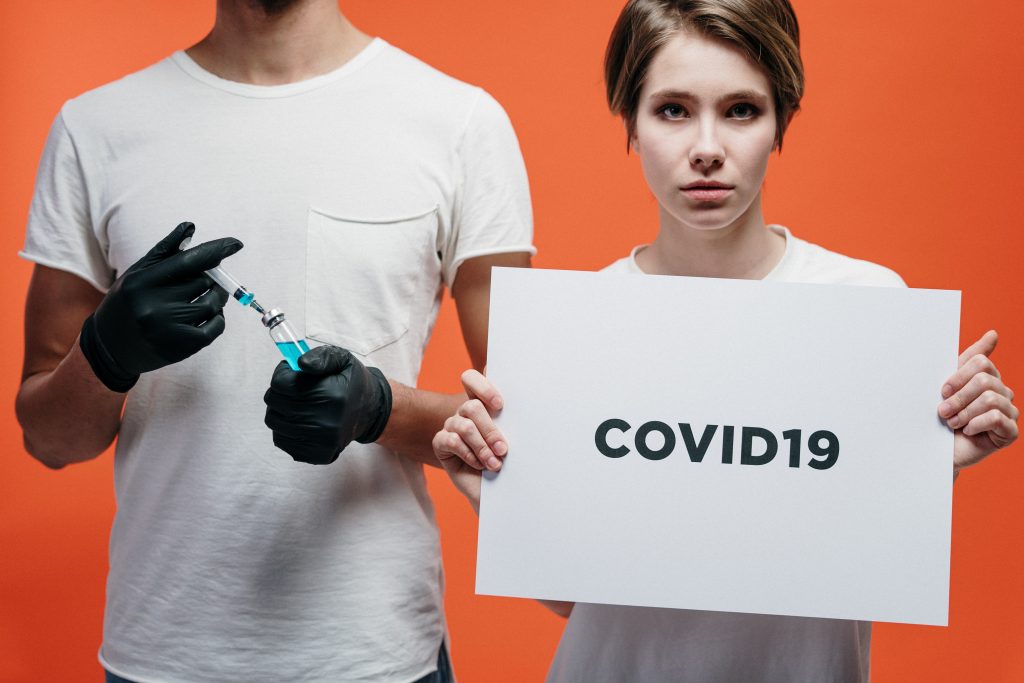 Действительно ли вакцина от COVID-19 вызывает бесплодие и выкидыш?