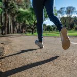 Кардиолог поделился секретом, как сделать бег и ходьбу более эффективными