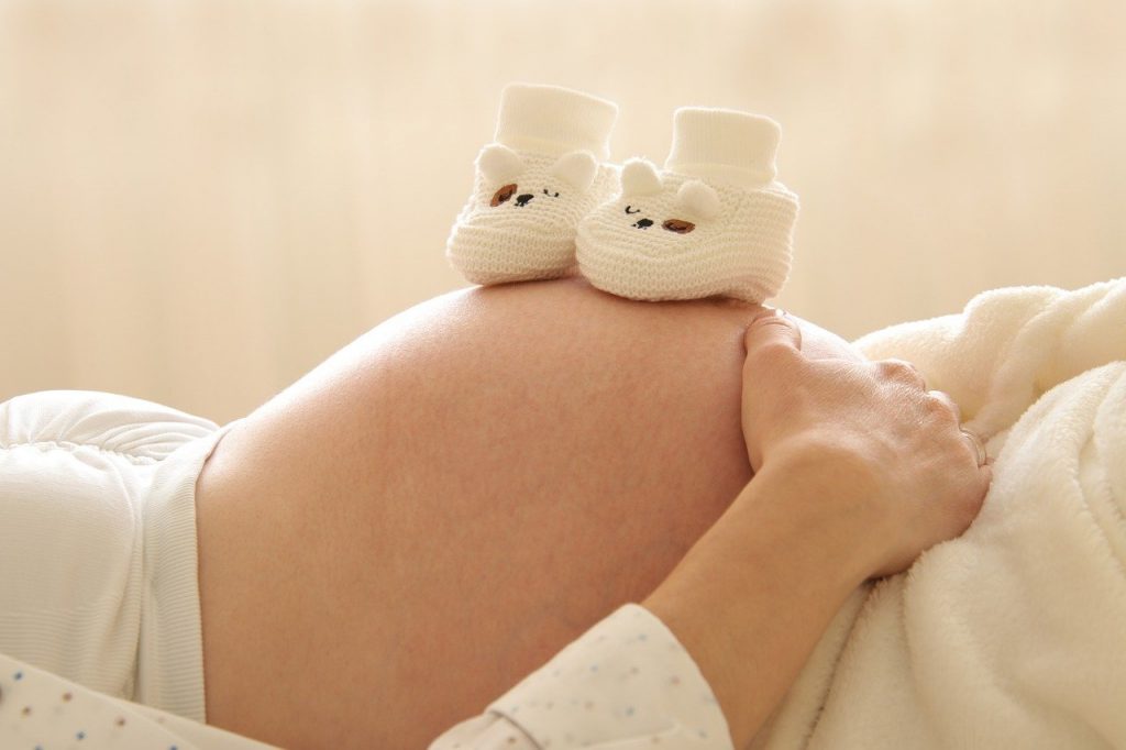 Что делать беременным, которые получили положительный тест на COVID-19