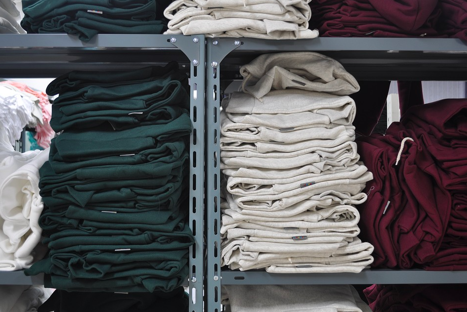 Весенняя уборка: как привести свой гардероб в порядок всего на 5 шагов