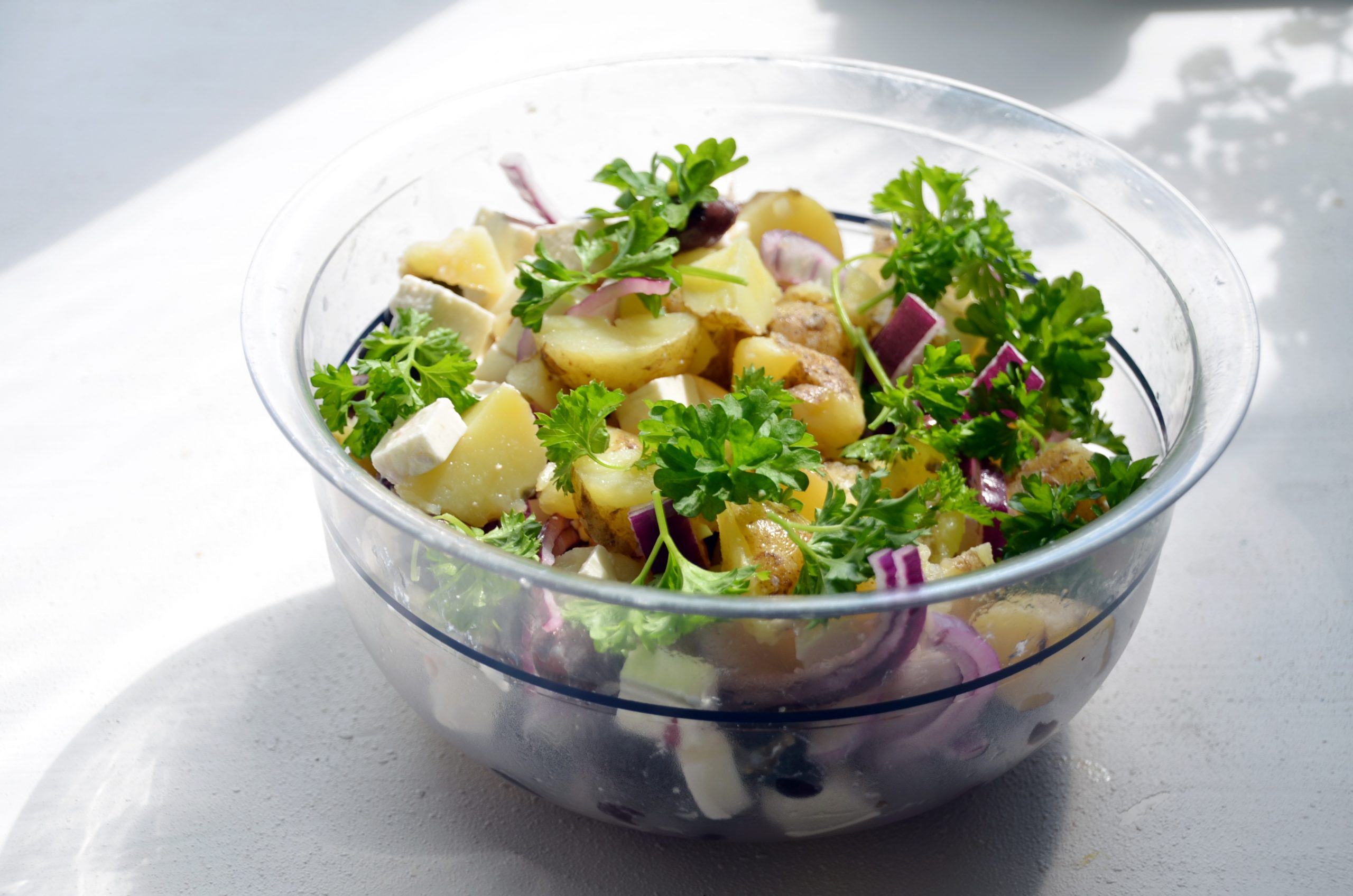 Как приготовить идеальный летний картофельный салат: 5 простых секретов