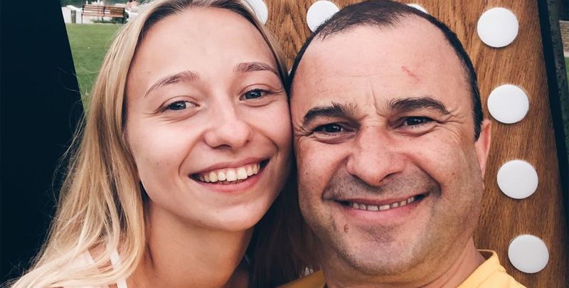 «Ваши заголовки дно»: молодая супруга Виктора Павлика обвинила журналистов в непрофессионализме