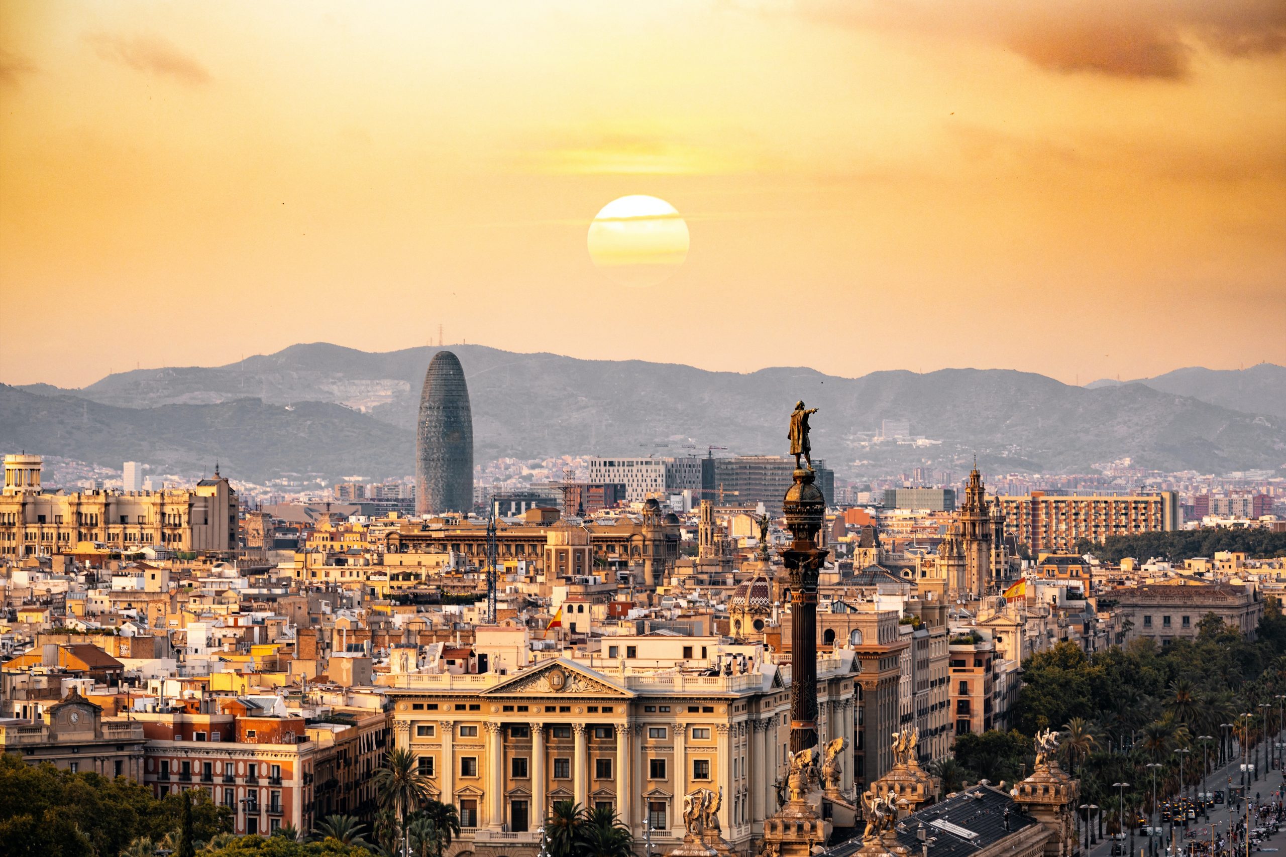 Не только Мадрид и Барселона: какие города в Испании стоит посетить в 2021 году?