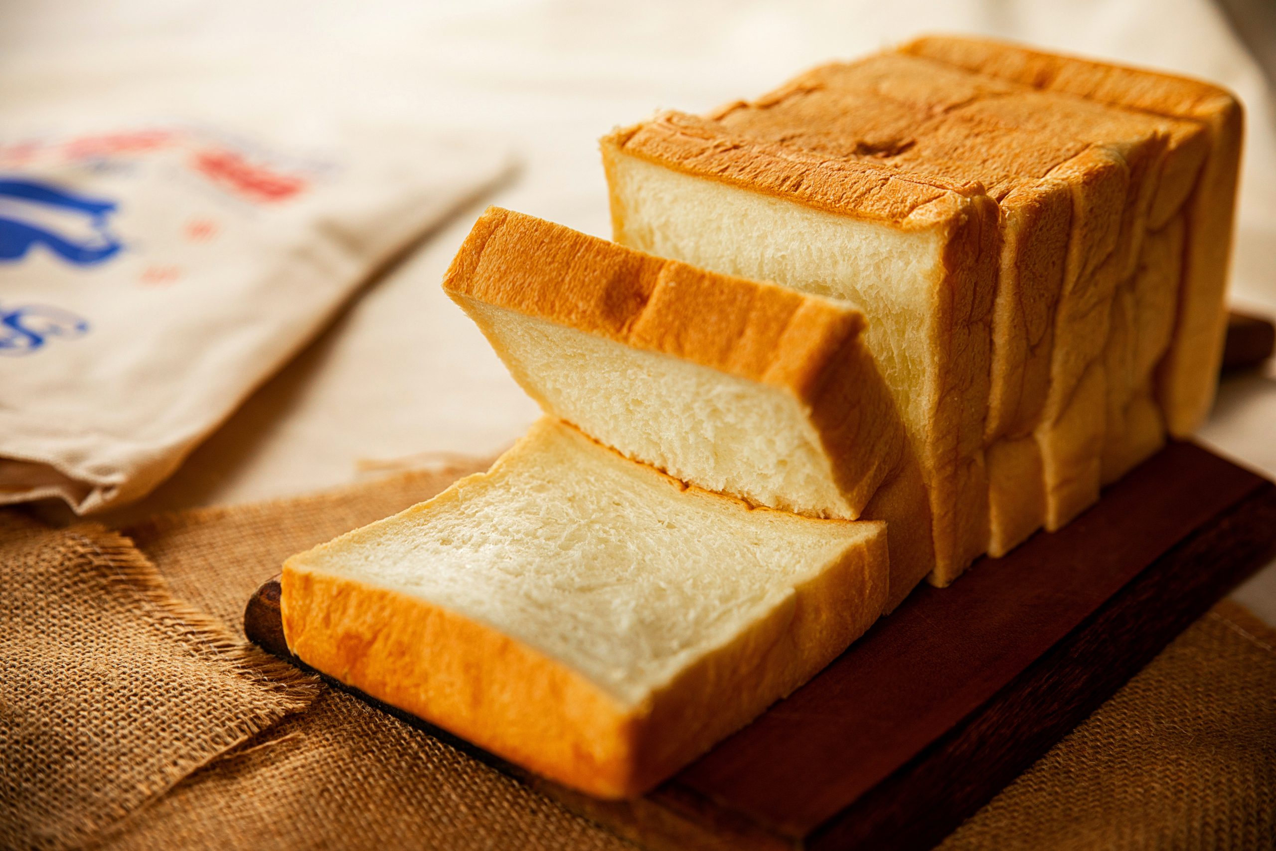Лучший способ сохранить хлеб свежим – не тот, что вы думали (и использовали)
