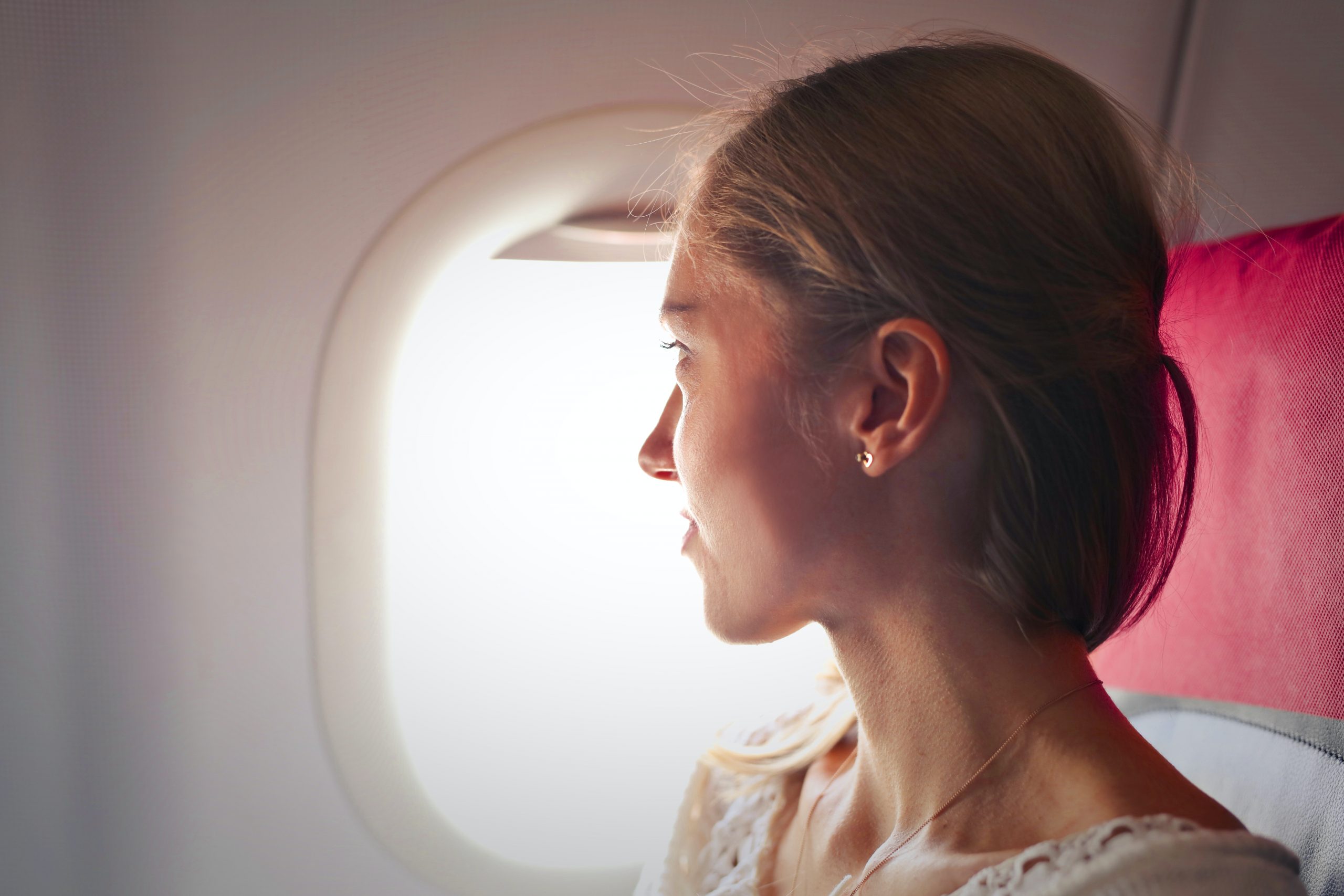 Как преодолеть страх перед полетом на самолете и упростить себе жизнь