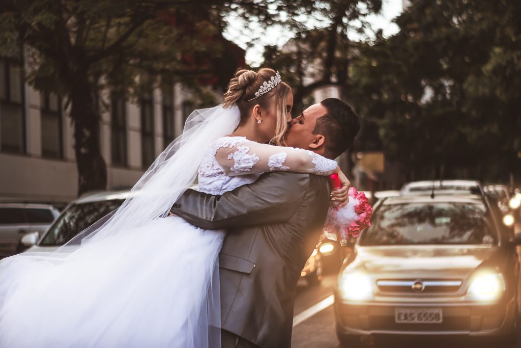 Специалист по этикету объяснил, почему нельзя желать на свадьбе «удачи»