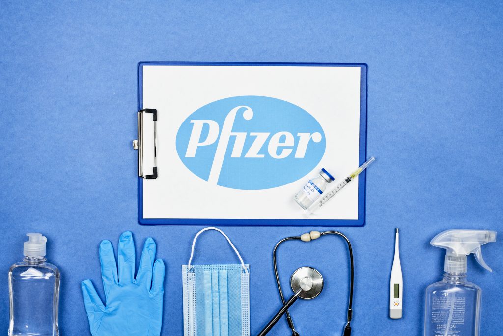 Производитель лекарств Pfizer опубликовал неутешительные новости о своей вакцине