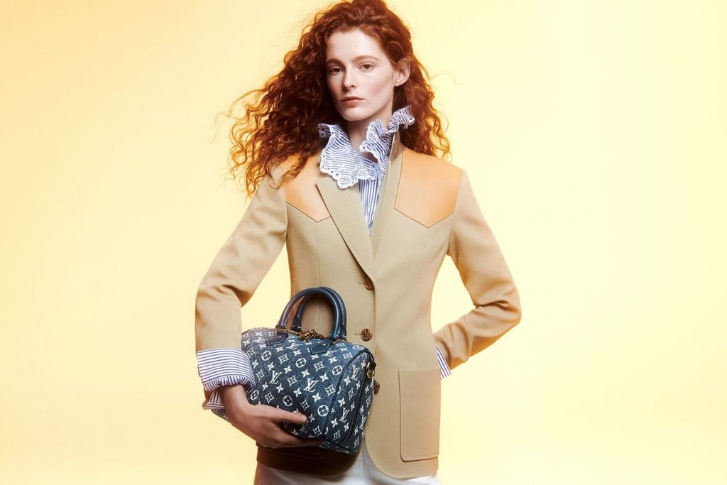 В стиле нулевых: Louis Vuitton показали новую коллекцию сумок из денима