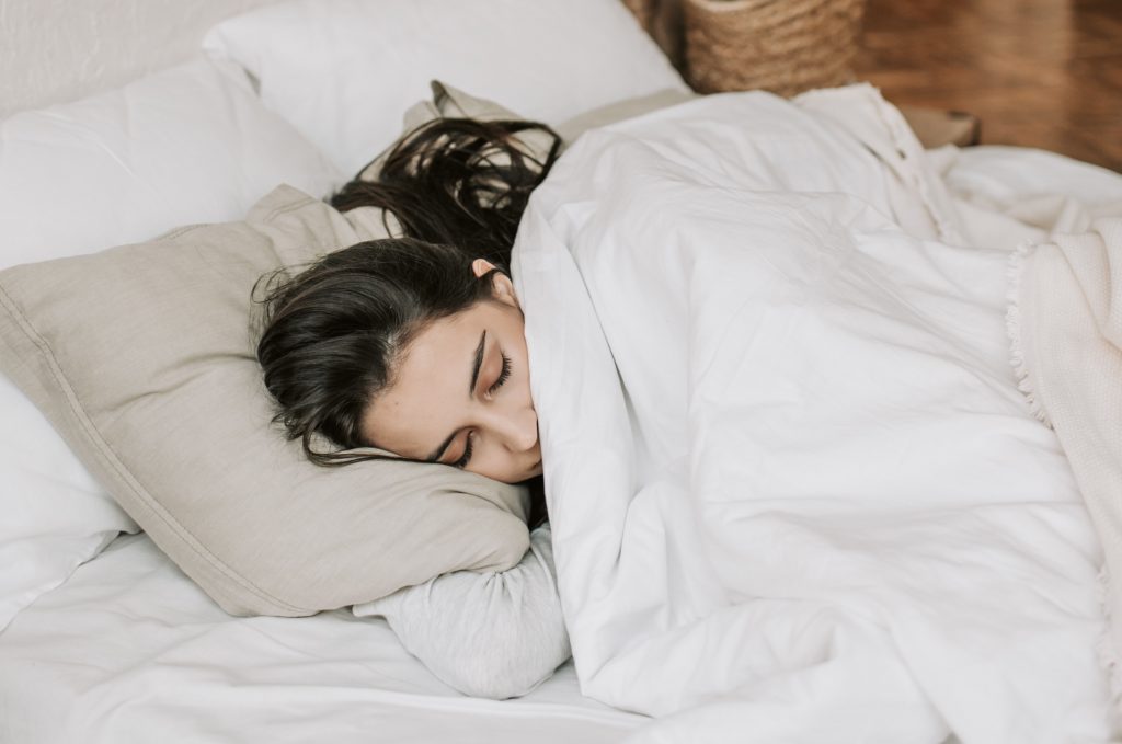 Вещь, которая помогает вам крепко спать, может вызвать набор веса