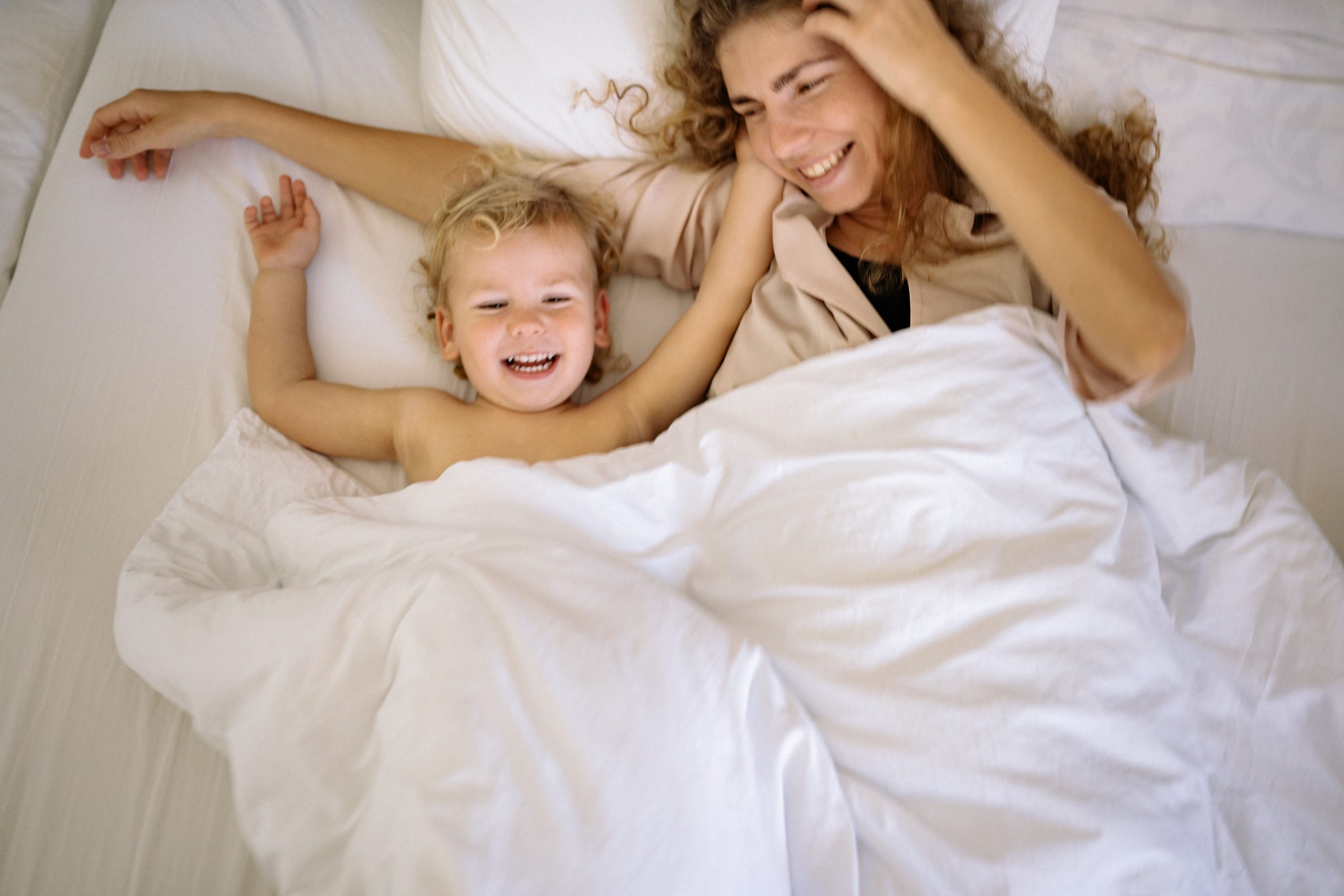 Точное количество часов, сколько должны спать дети 1-3 лет днём: ответ педиатра