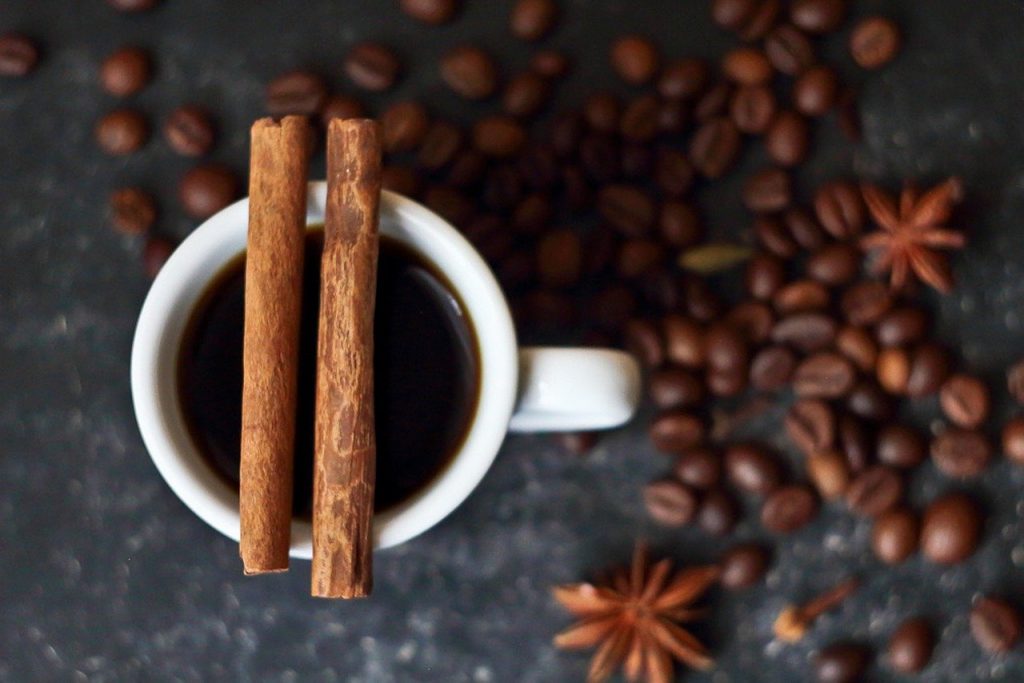 С чем пить ваш любимый кофе, чтобы он помог вам сжигать лишние калории в теле