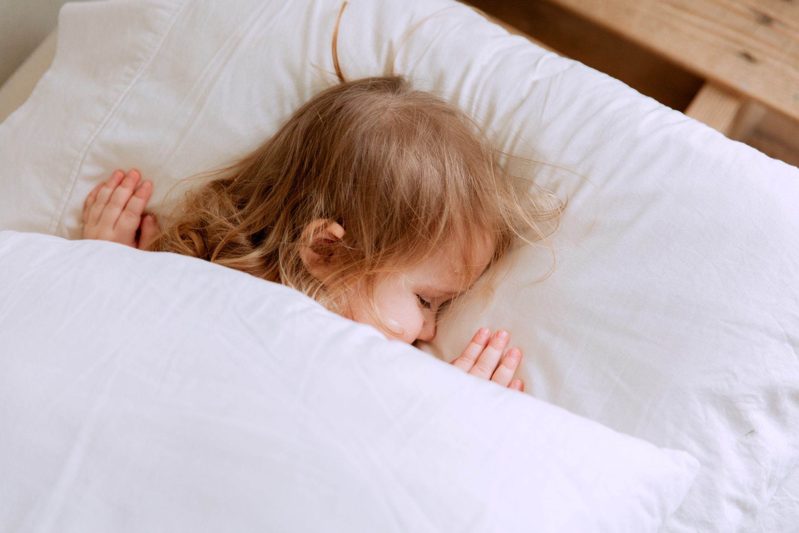 Как помочь ребёнку быстрее уснуть, если сон нарушен из-за воздушной тревоги