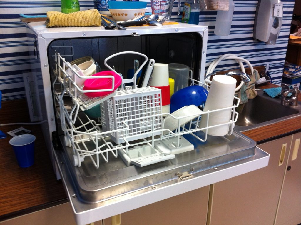 Вещь, которая заменит вам посудомоечную машинку: долгожданный лайфхак
