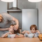Лучшие завтраки, которые помогут вашим детям зарядиться энергией перед учёбой