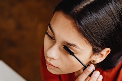 Простые советы по нанесению макияжа глаз для нависшего века