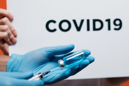 Почему недавно представленная в Китае вакцина от COVID-19 меняет всё