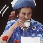 Какой чай помог Елизавете II дожить до 96 лет и оставаться здоровой в старости