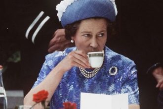 Какой чай помог Елизавете II дожить до 96 лет и оставаться здоровой в старости
