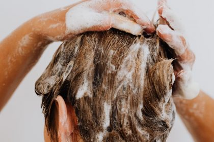 Если вы будете делать следующее после мытья волос, они станут намного здоровее