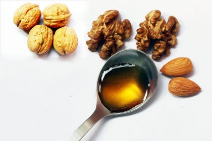 Масло грецкого ореха – секрет здорового сердца: вот как правильно его использовать