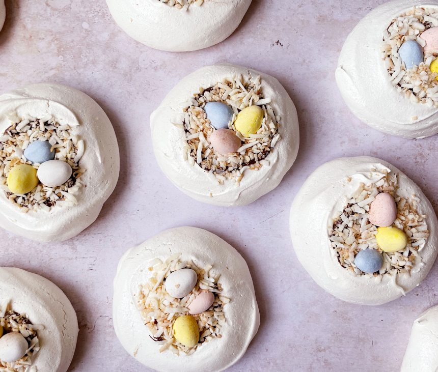 Пташині гнізда з безе – смачний рецепт десерту на Великдень 2023