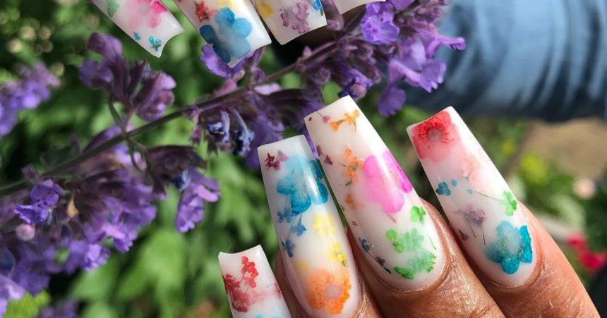 Milk Bath – модний дизайн нігтів, який ідеально підходить для весни 2023 року