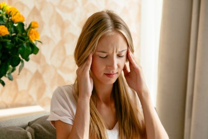 Учені визначили незвичайний фактор, який викликає у вас головний біль