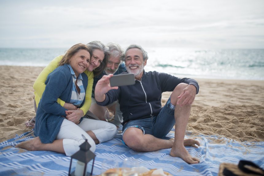 Куди вирушити в подорож після виходу на пенсію: 5 ненудних варіантів