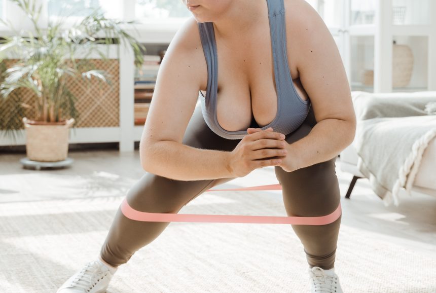 Прості лайфхаки, як займатися спортом жінкам із великими грудьми