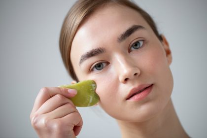 Що таке процедура гуаша для обличчя і як вона трансформує вашу шкіру?