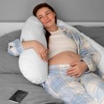 Як спати під час вагітності: 12 лайфхаків для здорового відпочинку