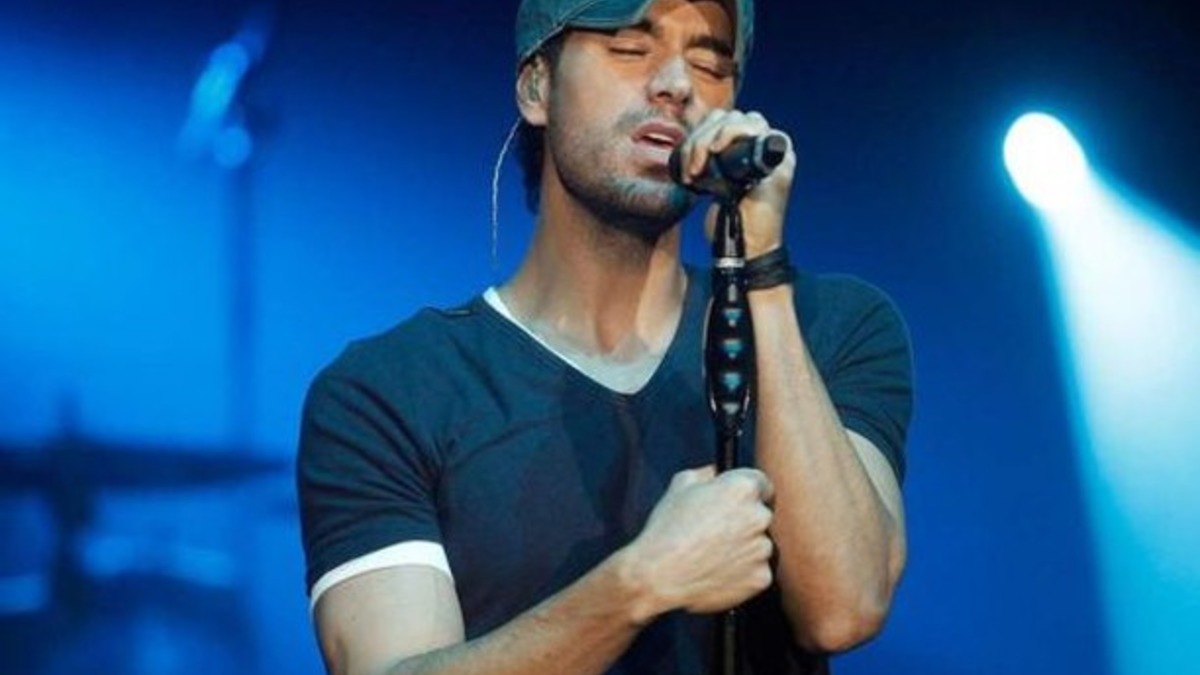 Энрике Иглесиас. Испанский певец. Enrique Iglesias be with you.