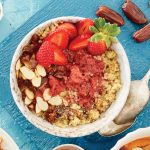 Ненудний сніданок: швидкий рецепт квіноа з арахісовим маслом і джемом