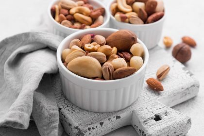 Запасайтеся: 8 горіхів, які містять найбільше білка