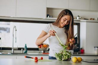 Що станеться з вашою фігурою, якщо ви їсте одні й ті самі страви щодня