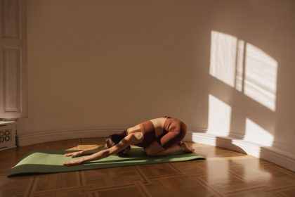 3 пози йоги, які всі роблять неправильно, на думку інструкторів